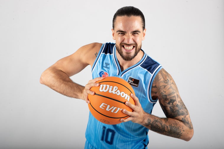 «¿Selección? Solo pienso en Granada y en la victoria»